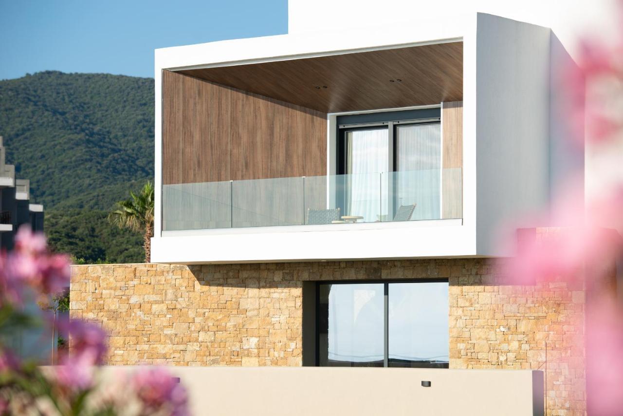 Callisti Suites Sarti Buitenkant foto