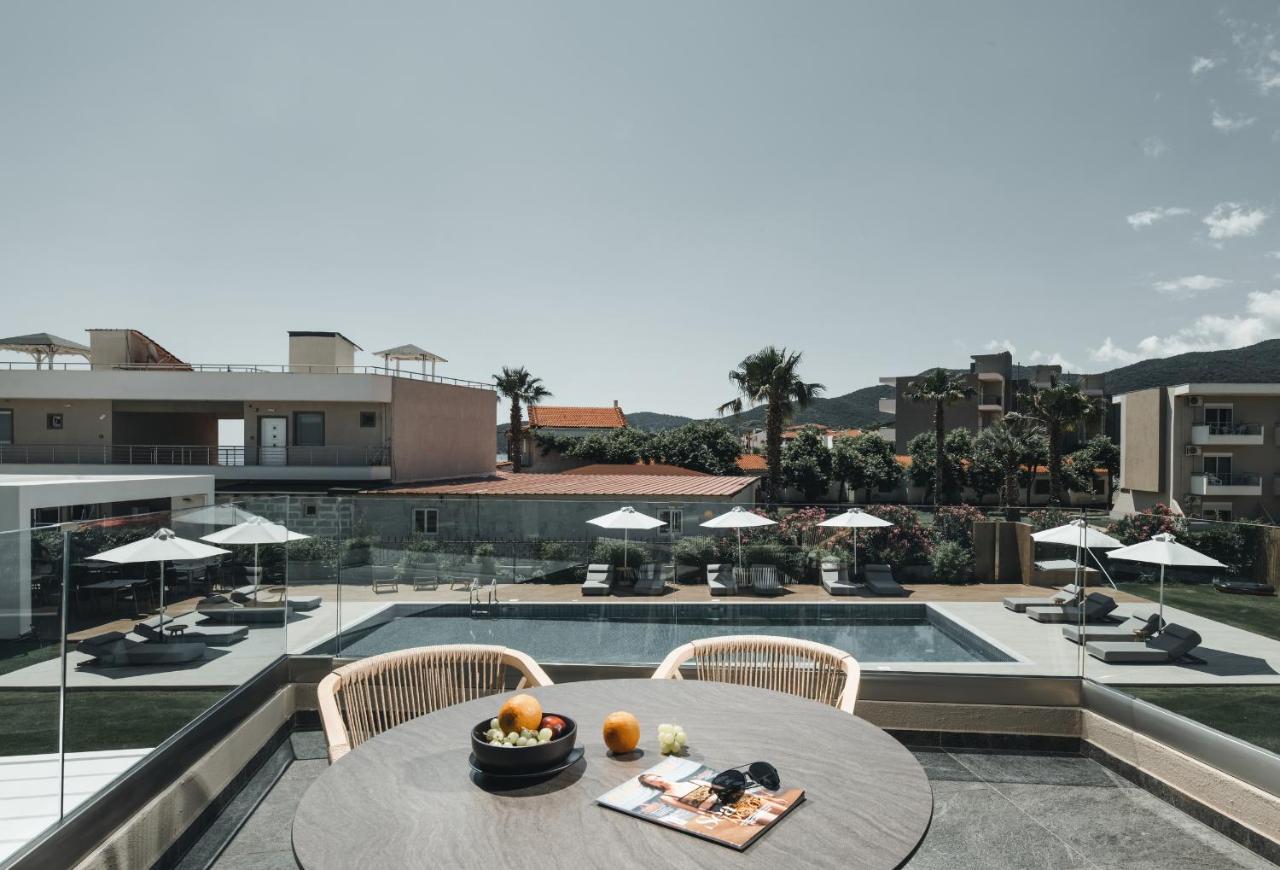 Callisti Suites Sarti Buitenkant foto