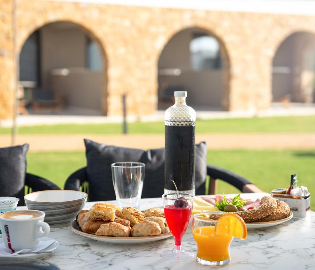 Callisti Suites Sarti Buitenkant foto