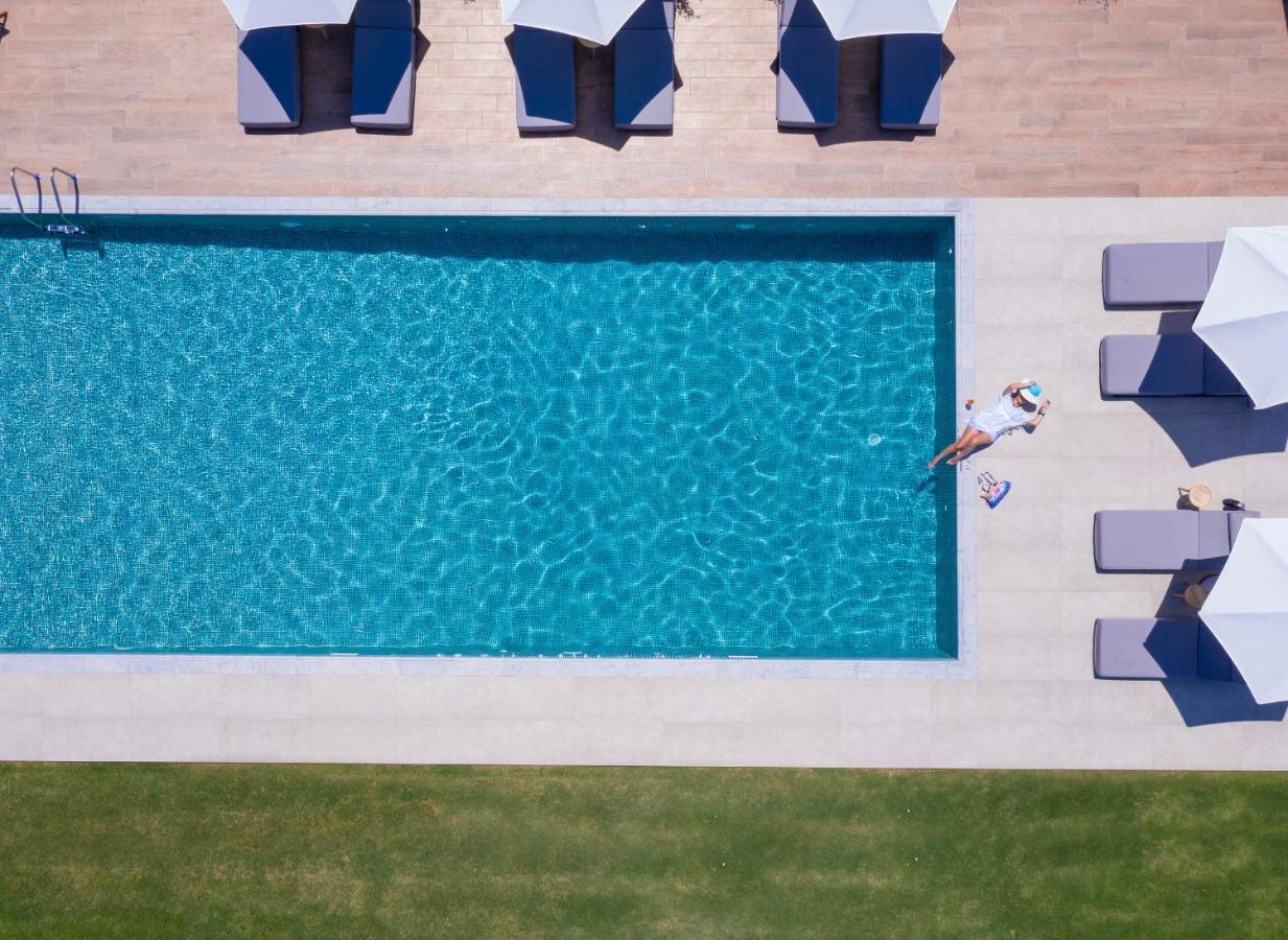 Callisti Suites Sarti Buitenkant foto